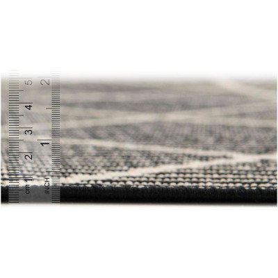 Tapete Exterior Enrejado y Lineas en Negro