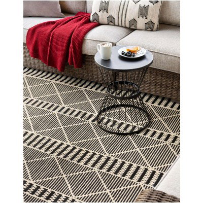 Tapete Exterior Enrejado y Lineas en Negro