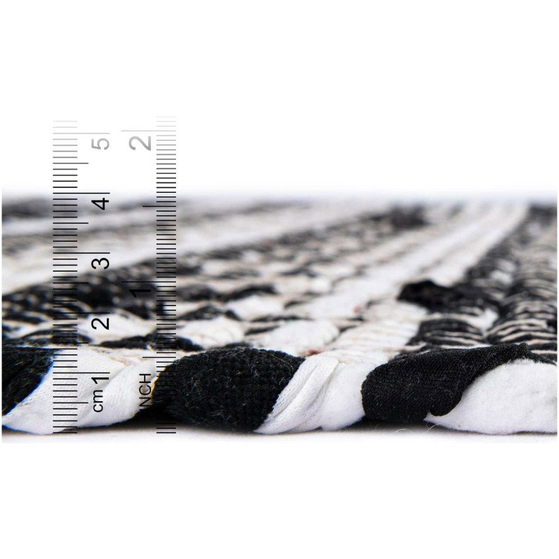 Tapete Trenzado Natural en Triangulos Blanco y Negro