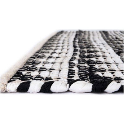 Tapete Trenzado Natural en Triangulos Blanco y Negro