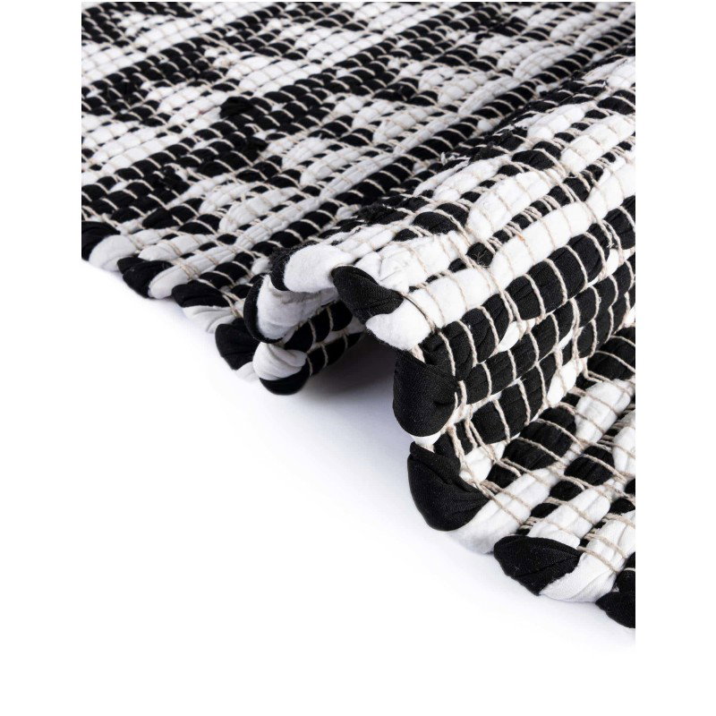Tapete Trenzado Natural en Triangulos Blanco y Negro