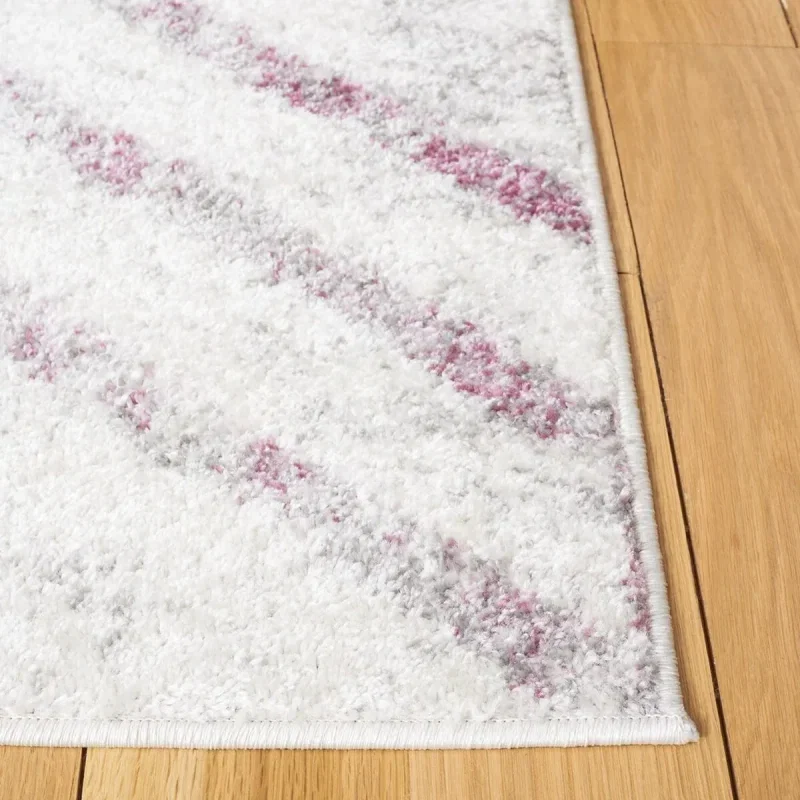 Tapete Adira Chevron Droble en Marfil con Ciruela