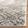 Tapete Adira Columnas de Diamantes en Plata