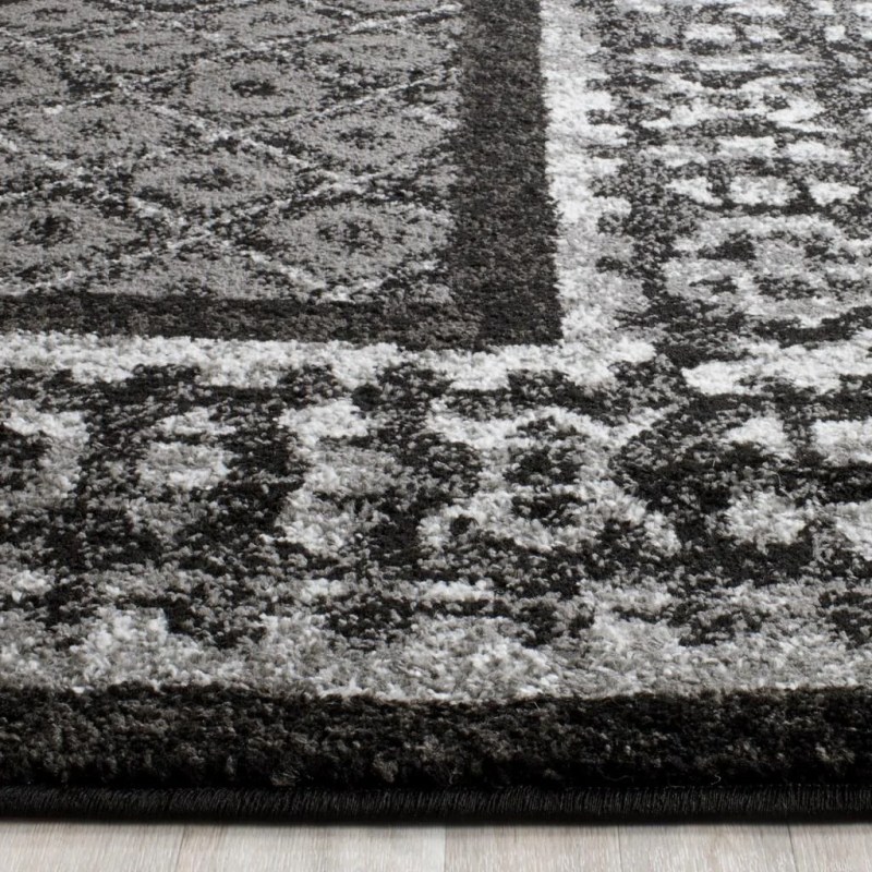Tapete Adira de Diamantes en Negro con Gris