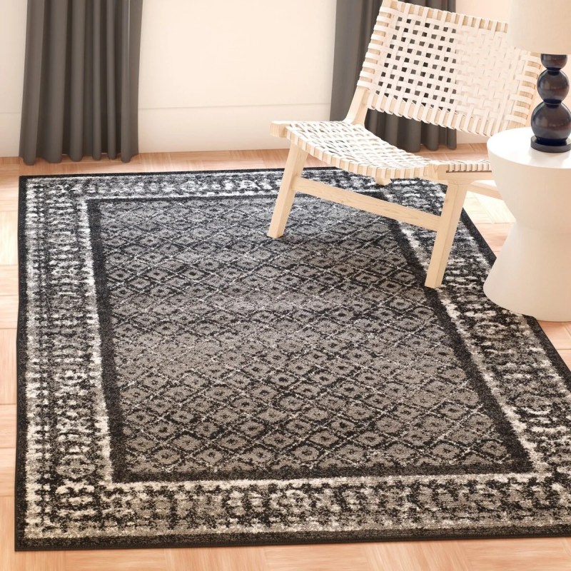 Tapete Adira de Diamantes en Negro con Gris