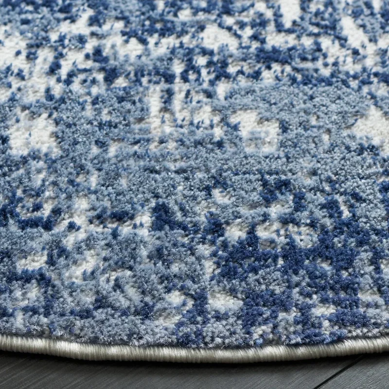 Tapete Emilia de Textura Desgastada en Marfil con Azul
