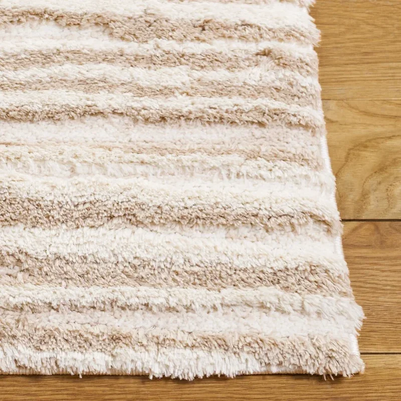 Tapete Shag Pacífico de Textura Lineal en Marfil con Beige