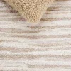 Tapete Shag Pacífico de Textura Lineal en Marfil con Beige