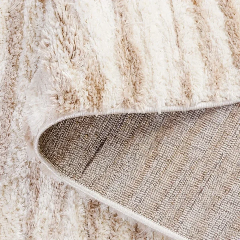 Tapete Shag Pacífico de Textura Lineal en Marfil con Beige