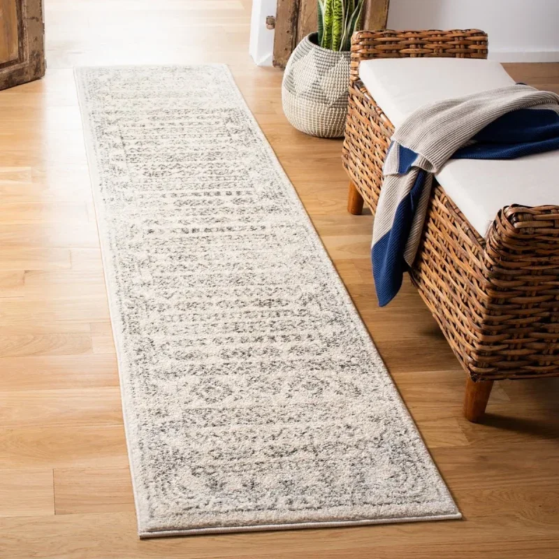 Tapete Tula de Franjas Ornamentales en Marfil con Gris