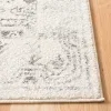Tapete Tula de Franjas Ornamentales en Marfil con Gris
