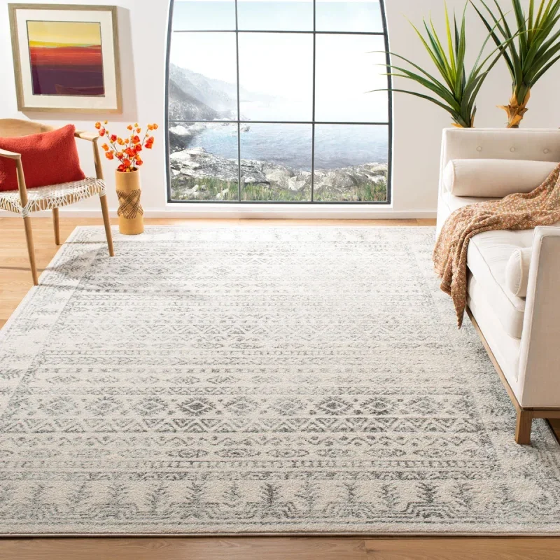 Tapete Tula de Franjas Ornamentales en Marfil con Gris