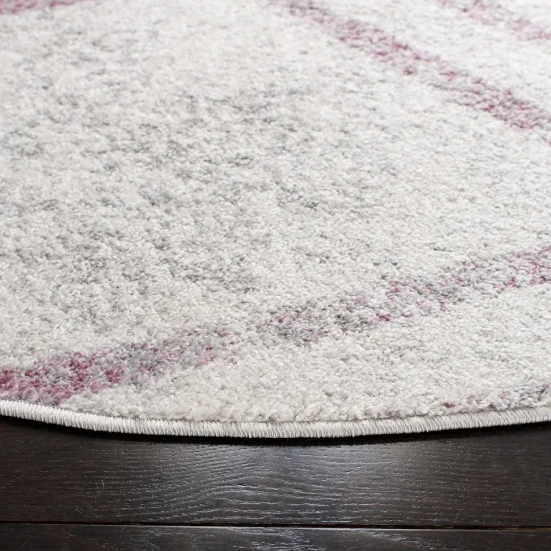Tapete Adira Chevron Droble en Marfil con Ciruela