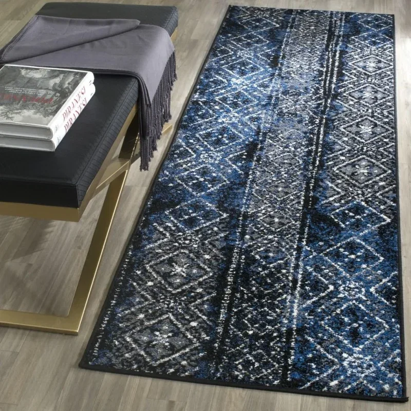 Tapete Adira de Diamantes en Azul con Negro