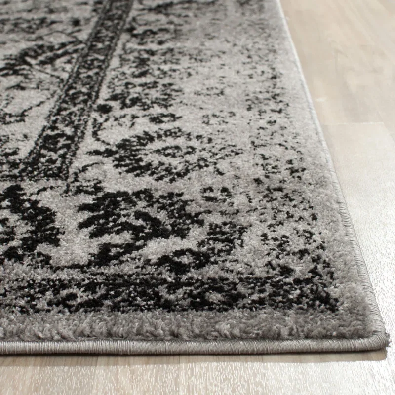 Tapete Adira Tradicional Floral en Gris con Negro