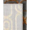 anna cadenas gris y oro