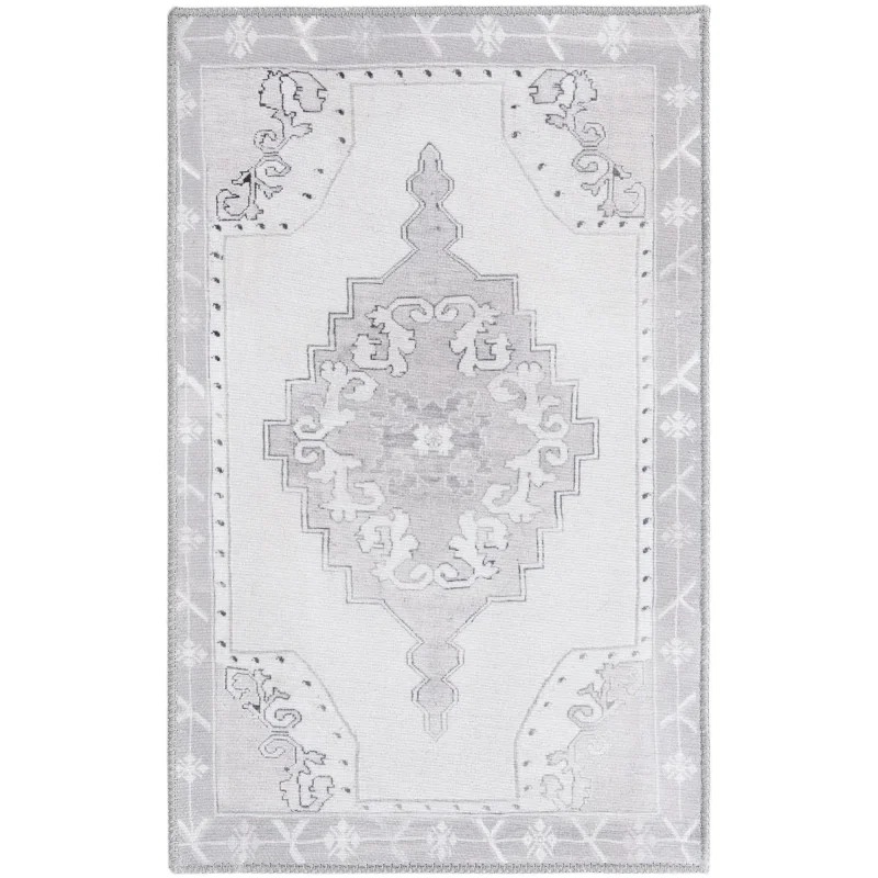 atemporal medallon en blanco y gris