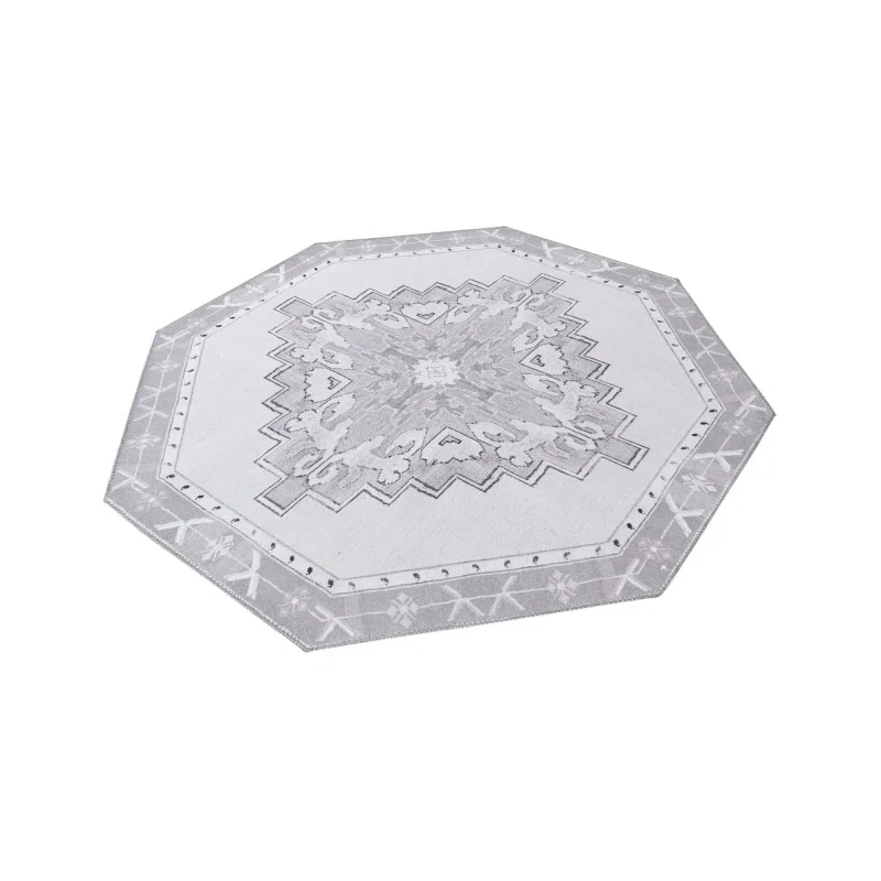 atemporal medallon en blanco y gris
