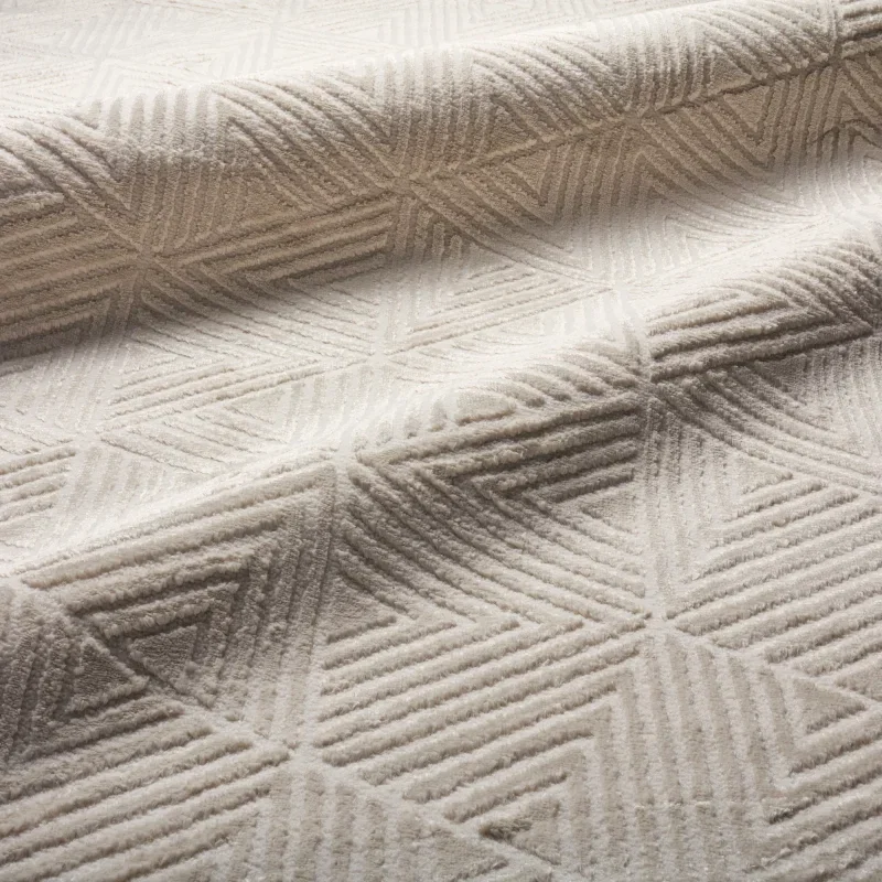 Tapete Cáliz Triángulos Geométricos en Blanco