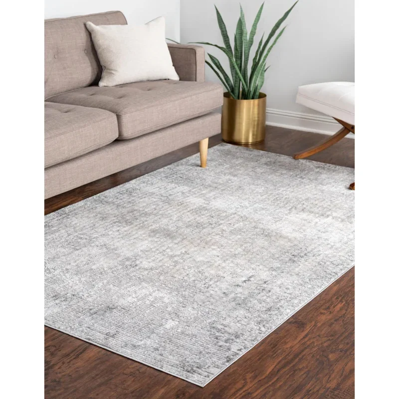 caspi brumoso en gris