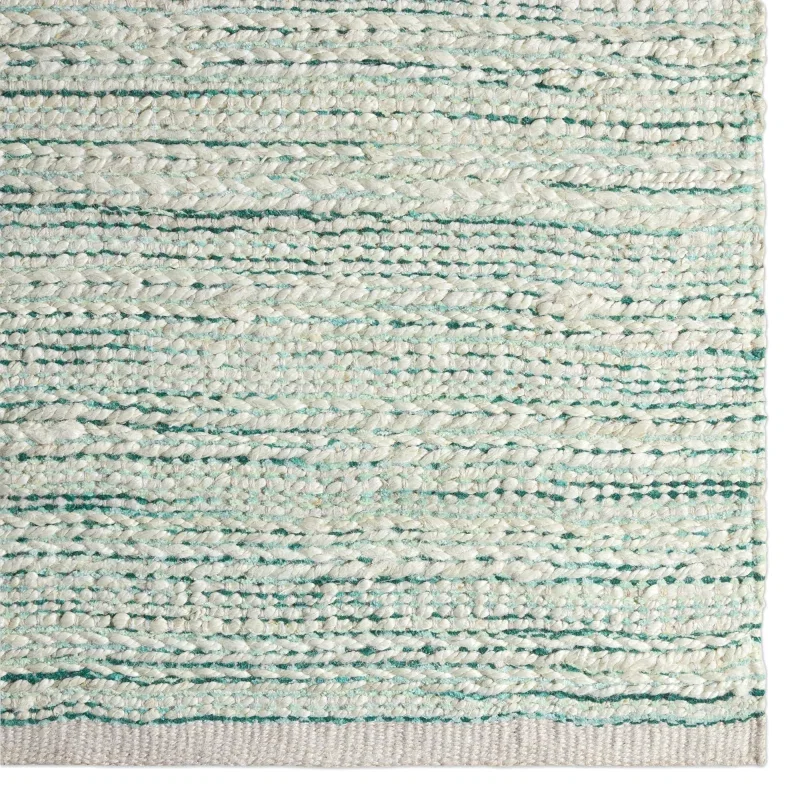 Tapete Cumbre Rayado Bohemio en Blanco y Verde