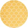 enrejado curvo en amarillo