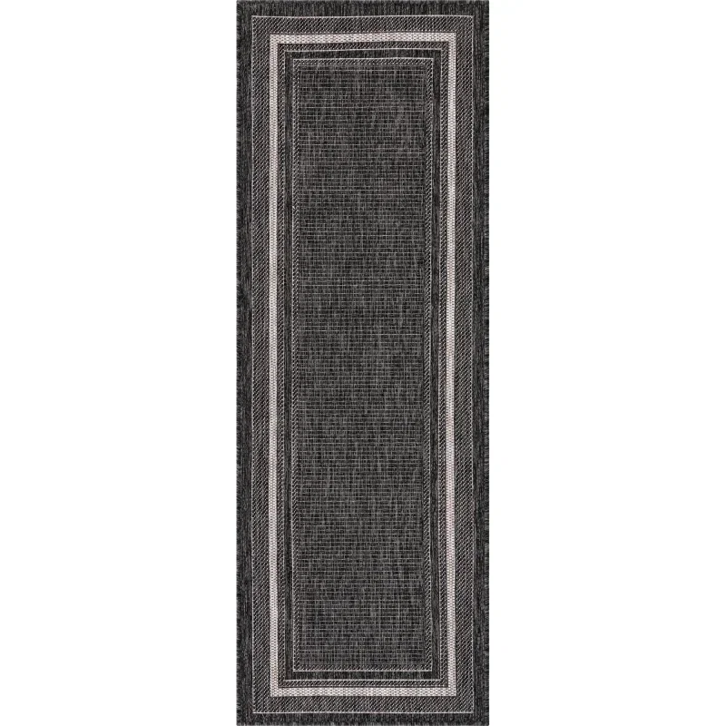 exterior bordes enrejado en negro