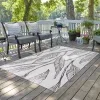 exterior botanico tallos en gris y marfil