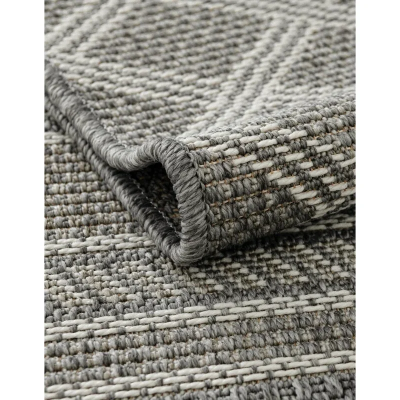 exterior enrejado en gris