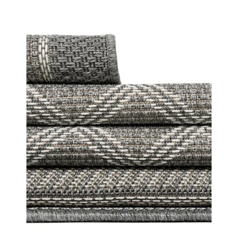 exterior enrejado en gris