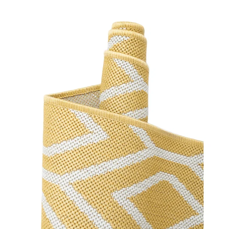exterior hamptons rombos en amarillo y marfil