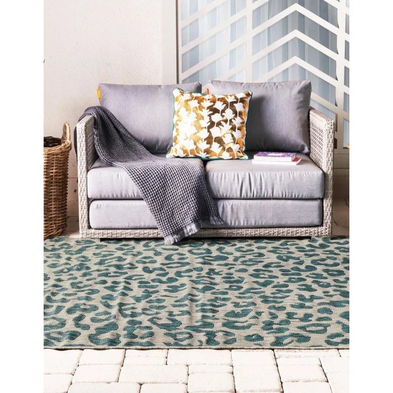exterior safari animal print en teal