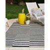 rayas exterior geometrico en gris carbon