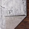 saxon abstracto en gris