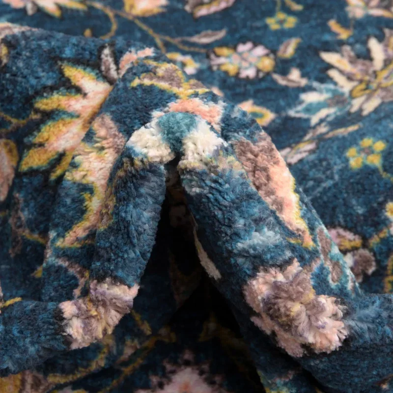 Tapete Tierra Floral en Azul Egipcio
