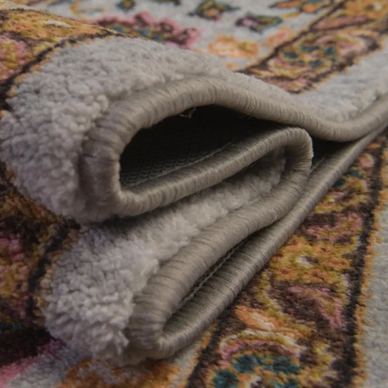 tierra floral en gris nube