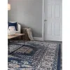 zafiro medallon geometrico en azul oscuro