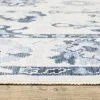 Tapete Adina Oushak en Marfil con Azul, detalle de la textura 4