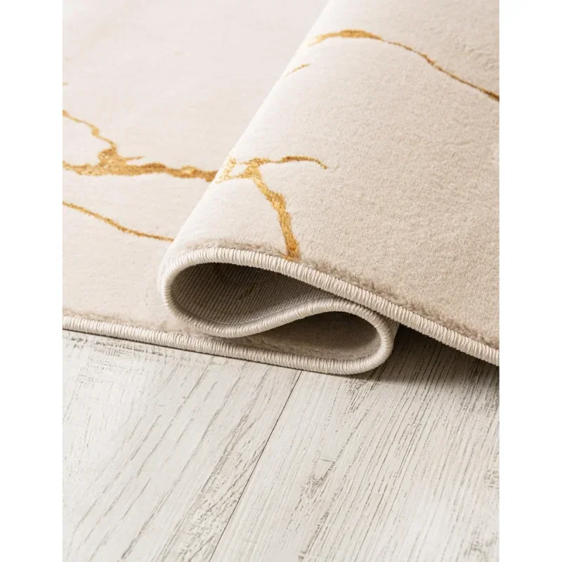 anna marmol en blanco y oro