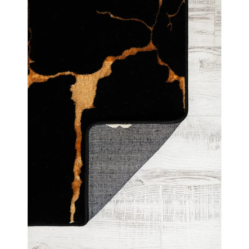 anna marmol en negro y oro