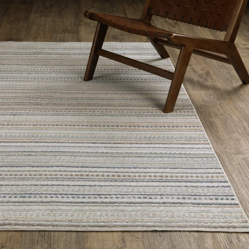 Tapete Cava Rayas Finas en Beige con Verde ambientado