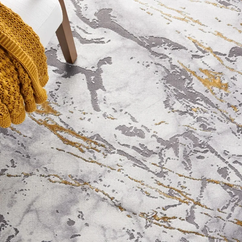 Tapete Destreza de Trazos Dinámicos en Gris con Dorado
