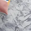 Tapete Destreza de Trazos Marmóreos en Gris con Gris Oscuro