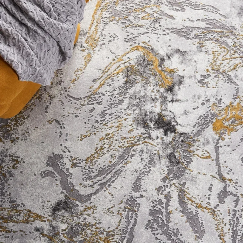 Tapete Destreza de Volutas Distressed en Gris con Dorado
