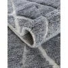 Tapete Mundo Marroquí Rombos en Gris Plata