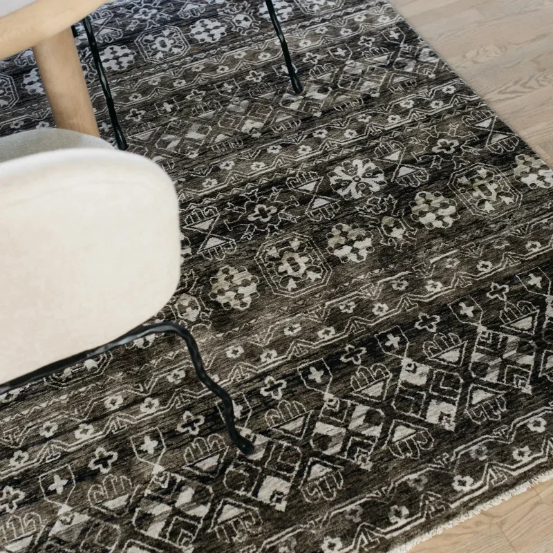 Tapete Regencia Kilim en Negro