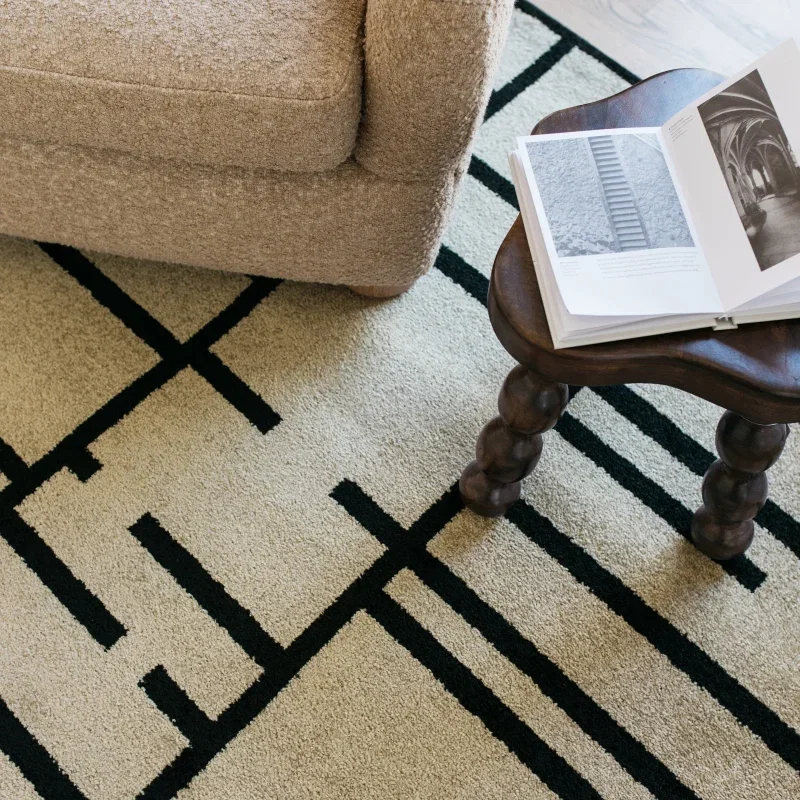 Tapete Reyna Bloques en Beige con Negro