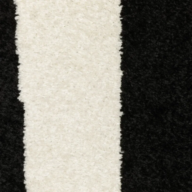 Tapete Reyna Laberinto en Negro con Marfil, detalle de la textura 2