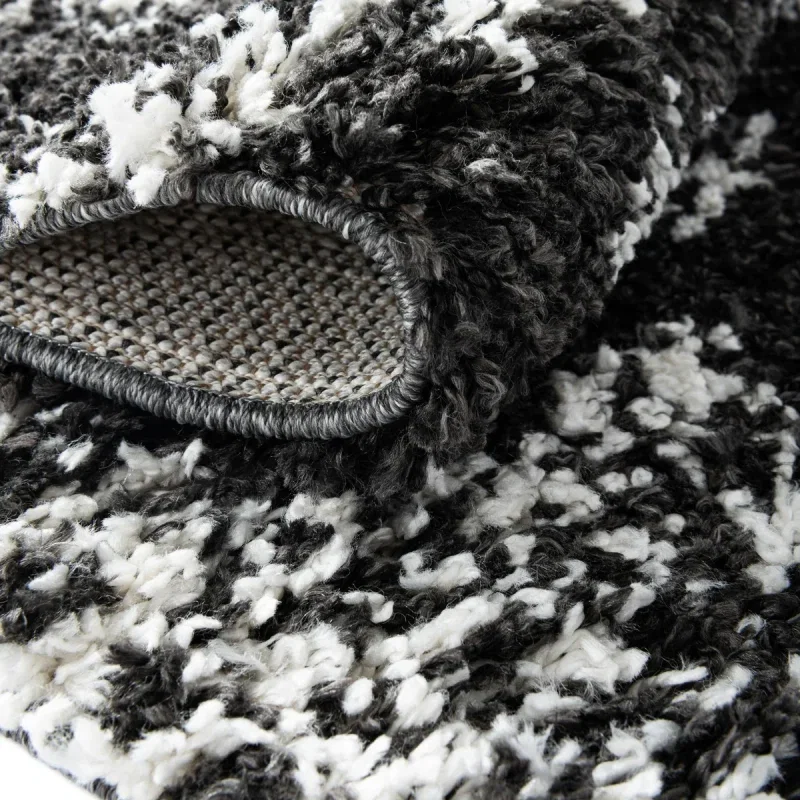 Tapete Serenidad Rombos en Negro y Blanco