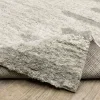 Tapete Veneto Trazos en Marfil con Gris, detalle de la textura 3